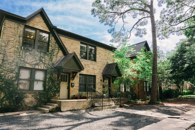 Primary Photo - 1733 Albans Rd