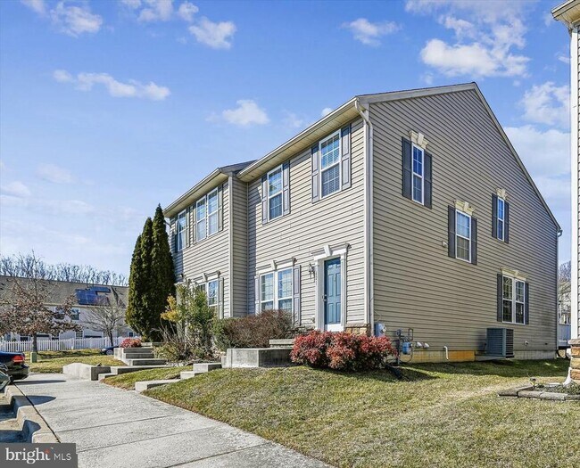 Building Photo - 634 Tantallon Ct
