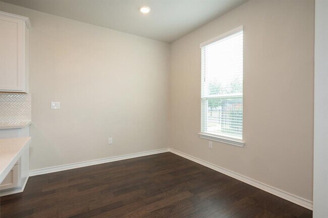 Building Photo - 4801 Star Jasmine Dr