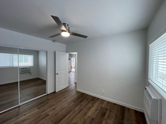Building Photo - 4962 S Centinela Ave