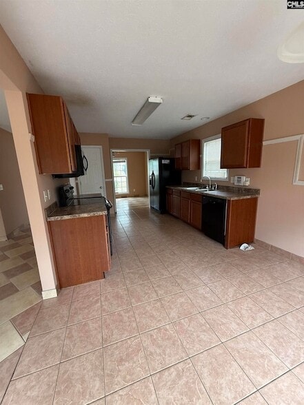 Building Photo - 345 Peppercorn Ln