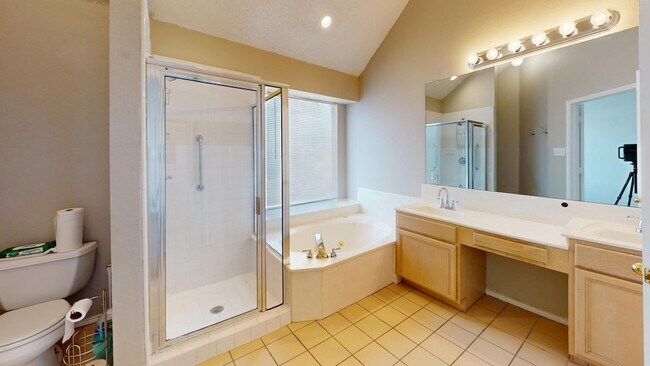Building Photo - 7812 Silver Sage Dr
