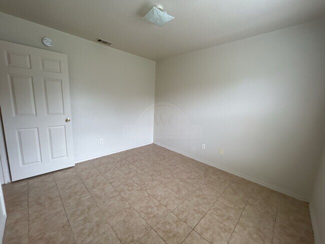 Building Photo - 1505 Dugger Cir