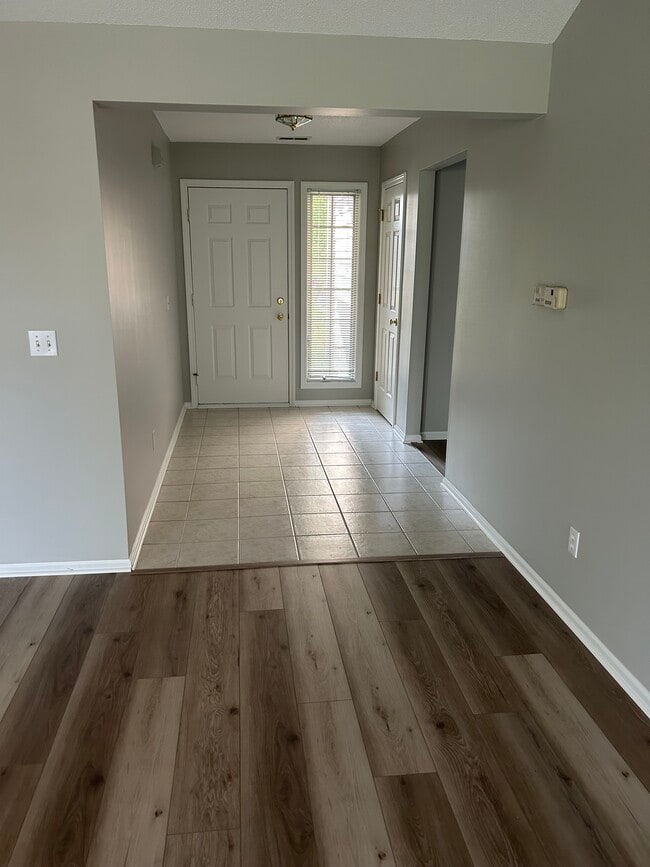 Building Photo - 1431 Shingle Oak Pointe