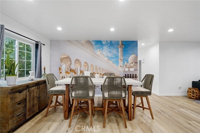 Building Photo - 329 E Lanzit Ave