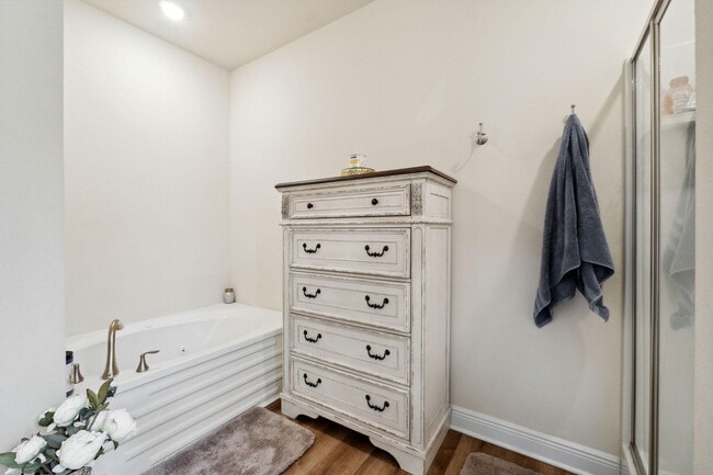 Building Photo - 585 Riverwalk Cir