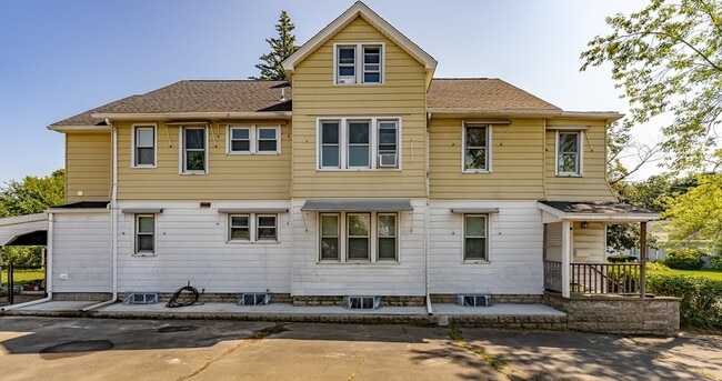 Building Photo - 120 Hillside Ave