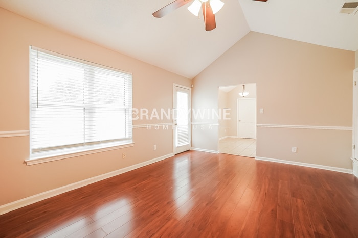 Building Photo - 6490 Saddleback Cir