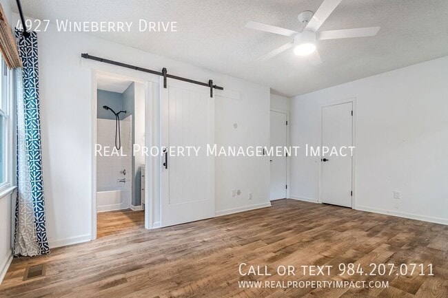 Building Photo - 4927 Wineberry Dr