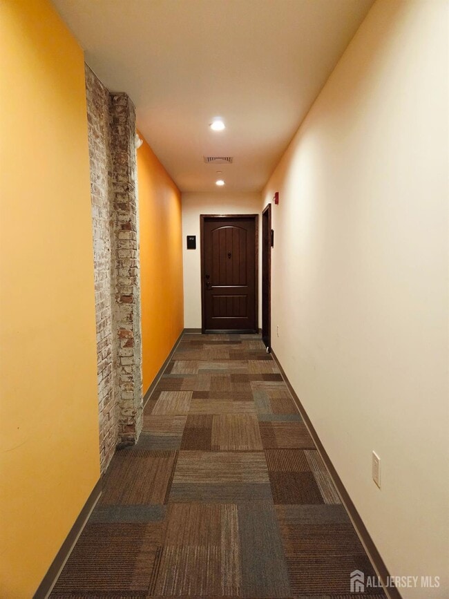 Building Photo - 120 Georges Rd