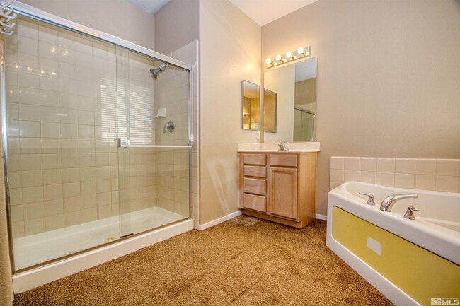 Building Photo - 3363 Fairway Ct