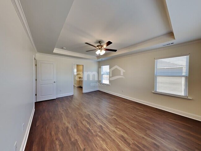 Building Photo - 5304 Virtue Ave