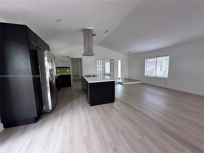 Building Photo - 547 Patio Village Way