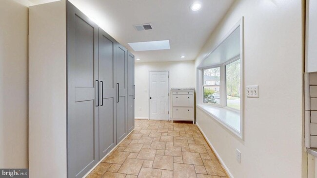 Building Photo - 12043 Stoneford Dr