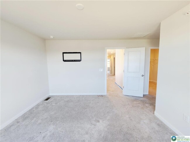 Building Photo - 7699 Clayton Ave