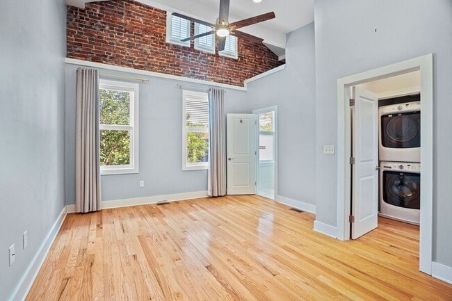 Building Photo - 1846 2nd St NW