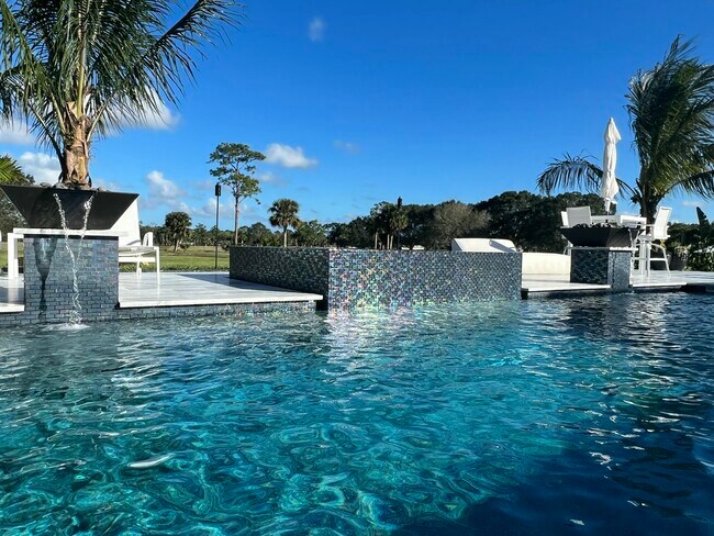 Building Photo - 3155 SW 78th Ave