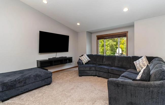 Building Photo - Check out this 4 BR 2 Bath single family h...