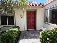 Building Photo - Santa Clara- Park Villas-Single story unit with community pool!