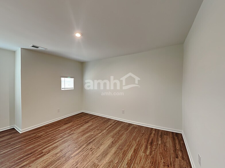 Building Photo - 612 Hamilton Park Dr