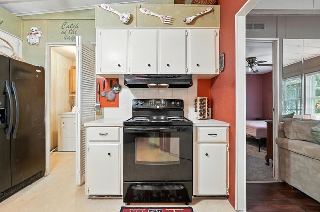 Building Photo - 163 Buchanan Cir