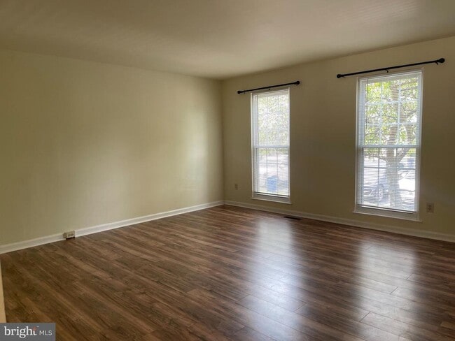 Building Photo - 21054 Cornerpost Square