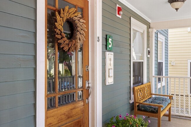 Building Photo - 5 Granite St