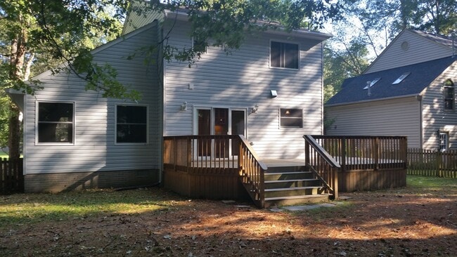 Building Photo - 105 Bellows Pl