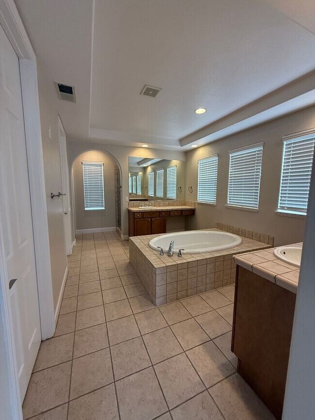 Building Photo - South Reno 3 Bed 4.5 Bath Home W/ Casita