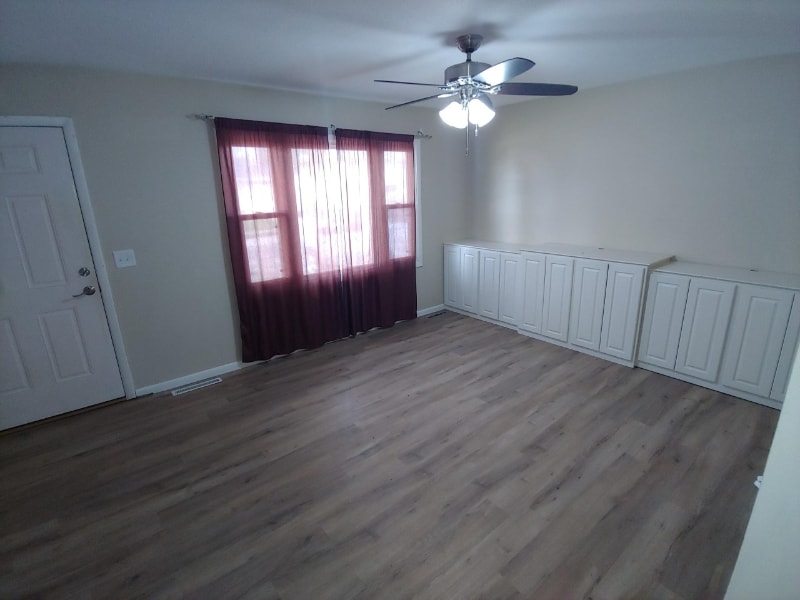 Building Photo - 3121 Westmar Dr