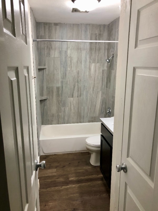 Building Photo - 1131 Spencer St