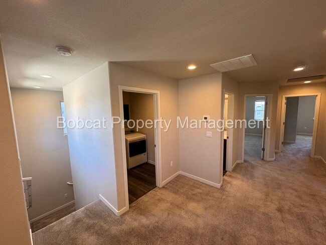 Building Photo - 914 Garden Ct