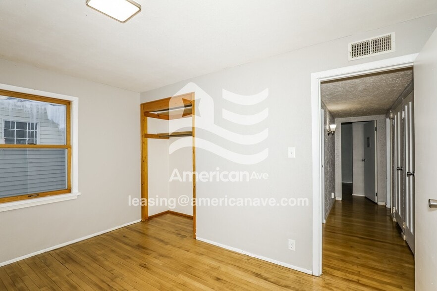 Building Photo - 1525 N Adams St