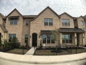 Building Photo - 6156 Rilla St