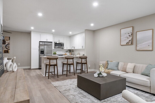 Building Photo - Tamarack Sands Apartment Homes