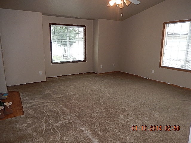 Building Photo - 3151 Park Ave NE