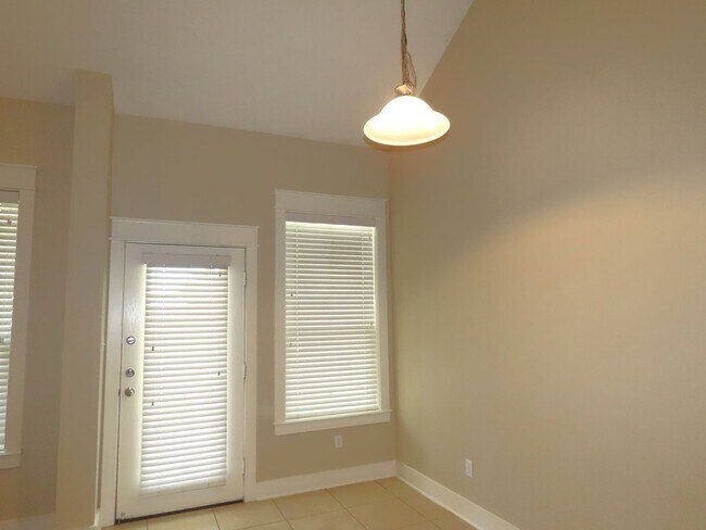 Building Photo - South Tyler! Stunning 5 Bedroom, 3.5 Bath ...