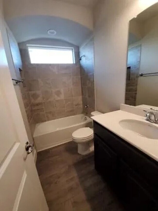 Building Photo - Coming Soon! 4BR/3.5BA | Updated Single Family Home | 2-Car Garage Parking | Fenced backyard