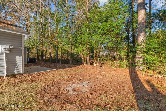 Building Photo - 135 Twinwood Dr