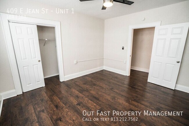 Building Photo - 409 E Jean St