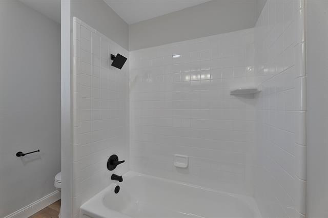 Building Photo - 5002 French Wood Dr