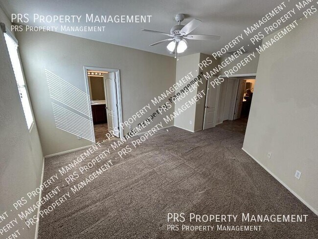 Building Photo - 2747 E Clifton Ave