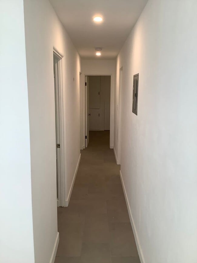 Building Photo - 3 Bedroom Home in Ocean Beach, San Diego