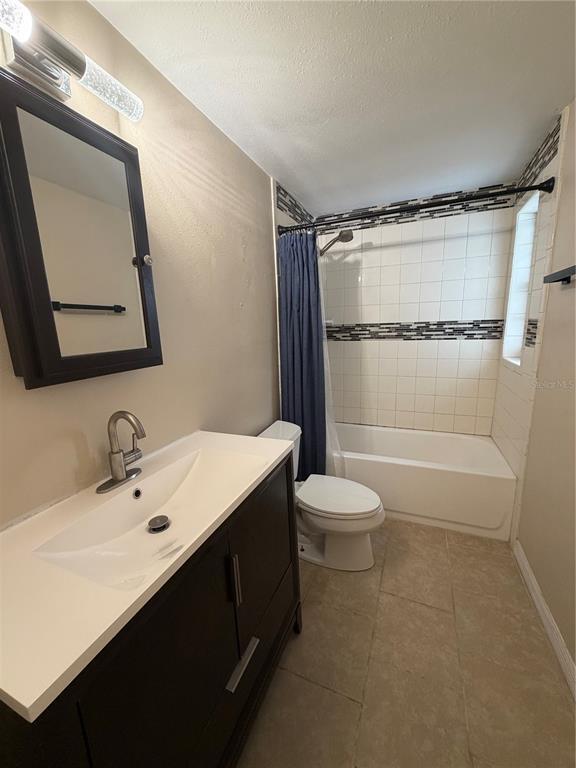 Building Photo - 904 Hill St