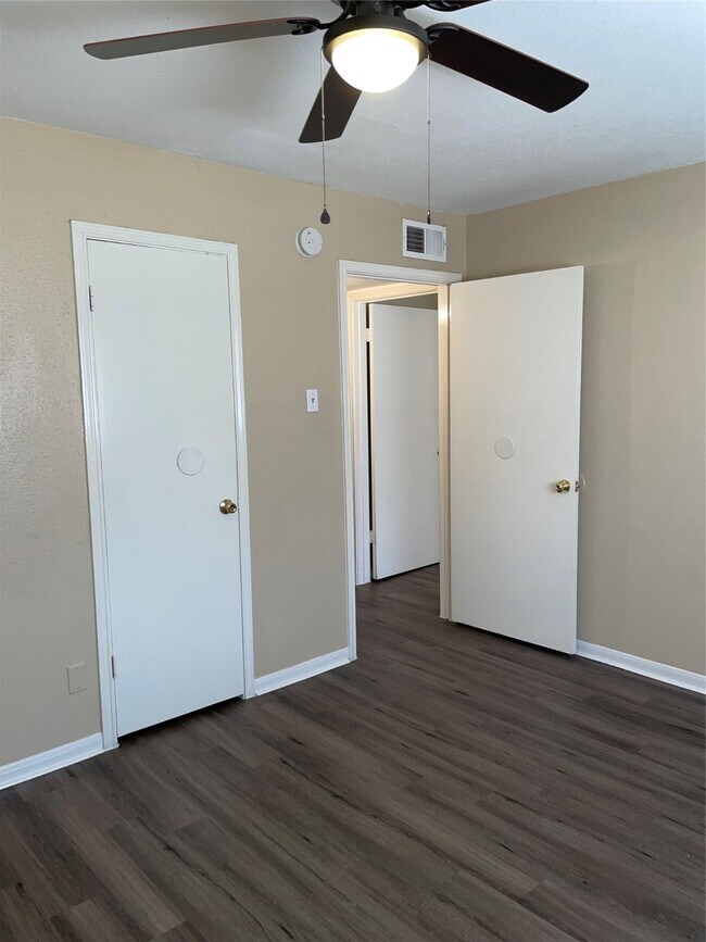 Building Photo - 4710 Airport Blvd