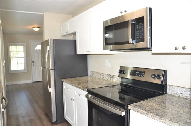 Building Photo - 1108 Flamingo Dr