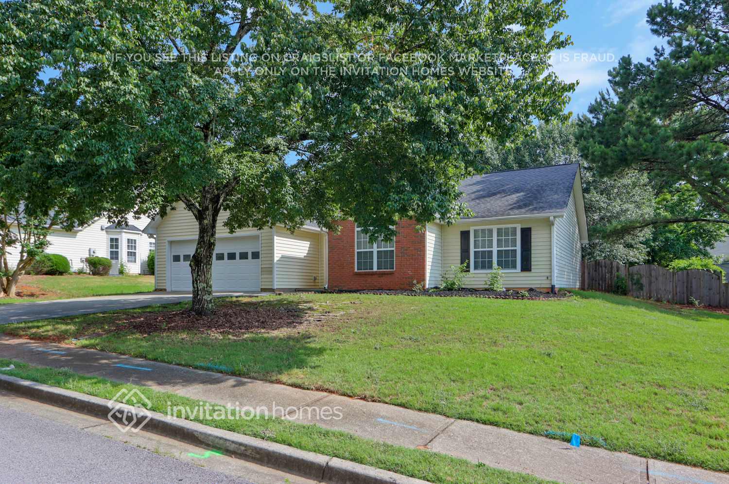 Building Photo - 370 Telford Dr
