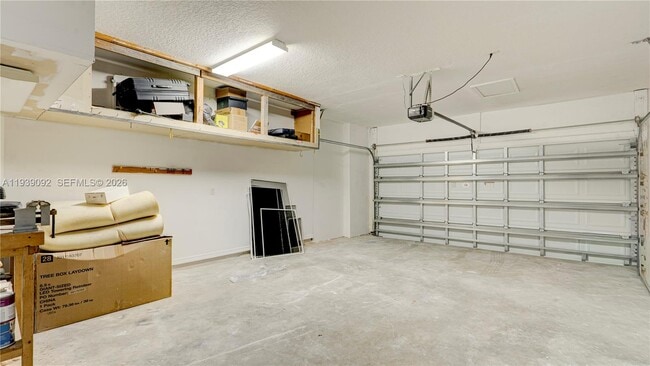 Building Photo - 7109 Walden Pond Ct