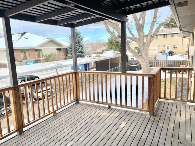 Building Photo - Renovated 2 Bed, 1 Bath in North Central Longmont! Move in special - 2 Weeks Free, Flexible lease...