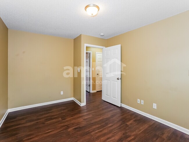 Building Photo - 1533 Cedar Springs Cir